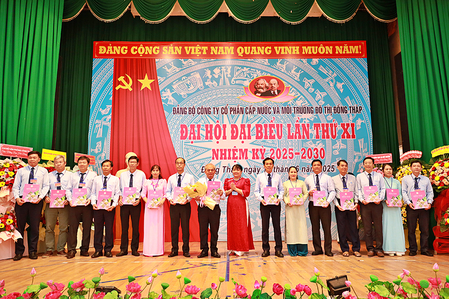 ADDED 13.1 BCH Dang bo khoa XI.jpg
